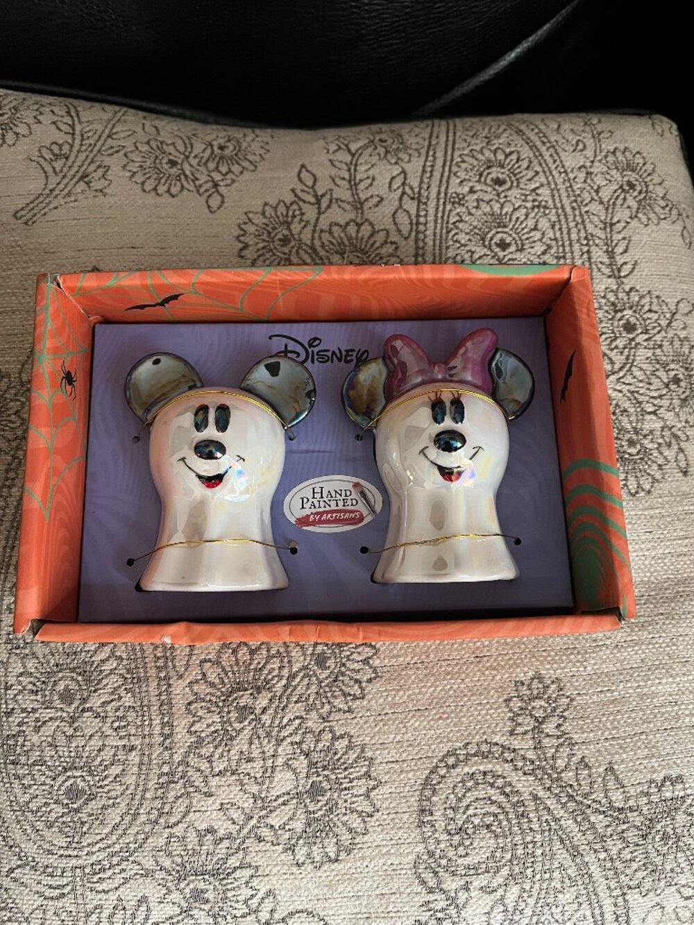 Disney Mickey & Minnie Mouse Ghost Halloween Salt & Pepper Shakers